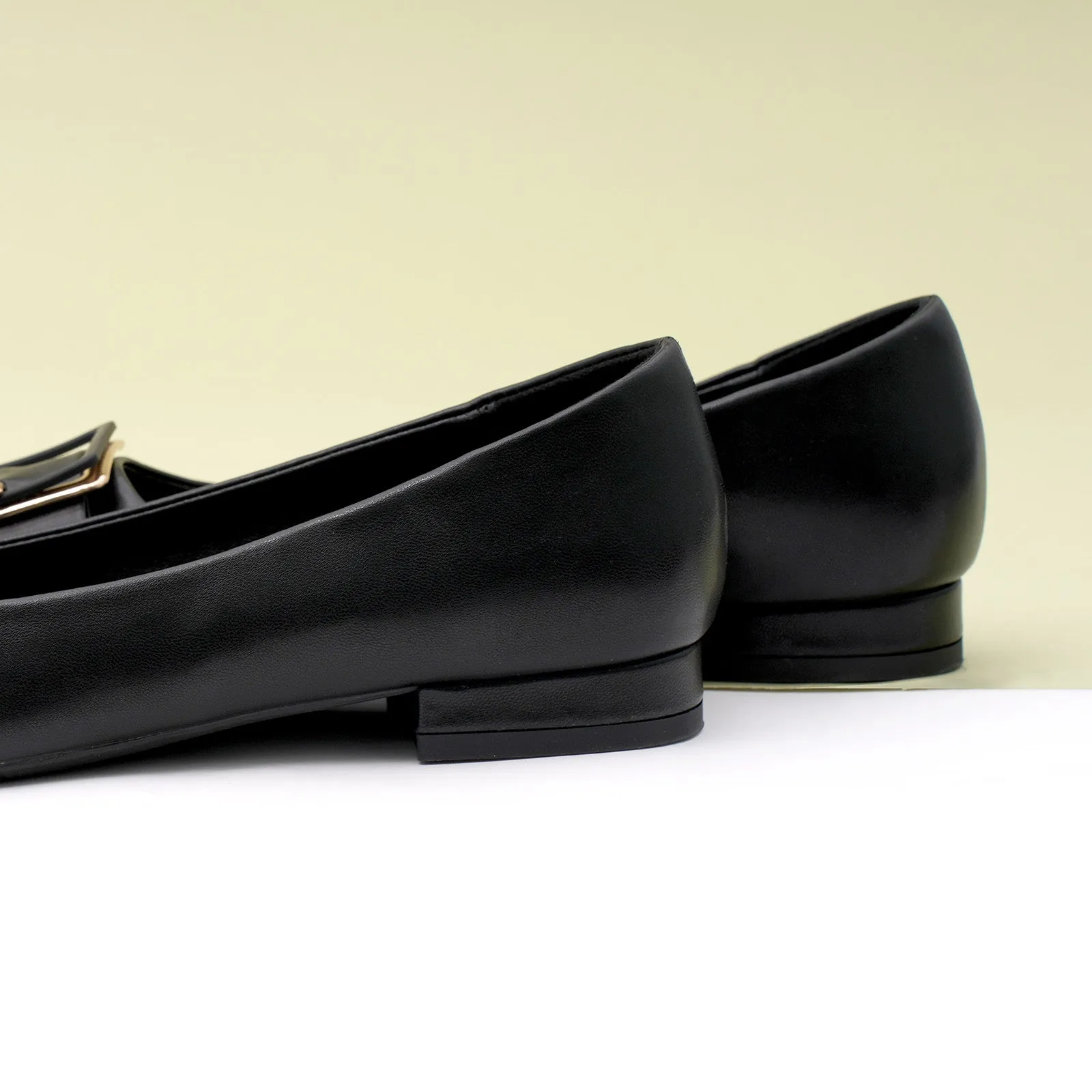 Square Buckled Elegant Flats
