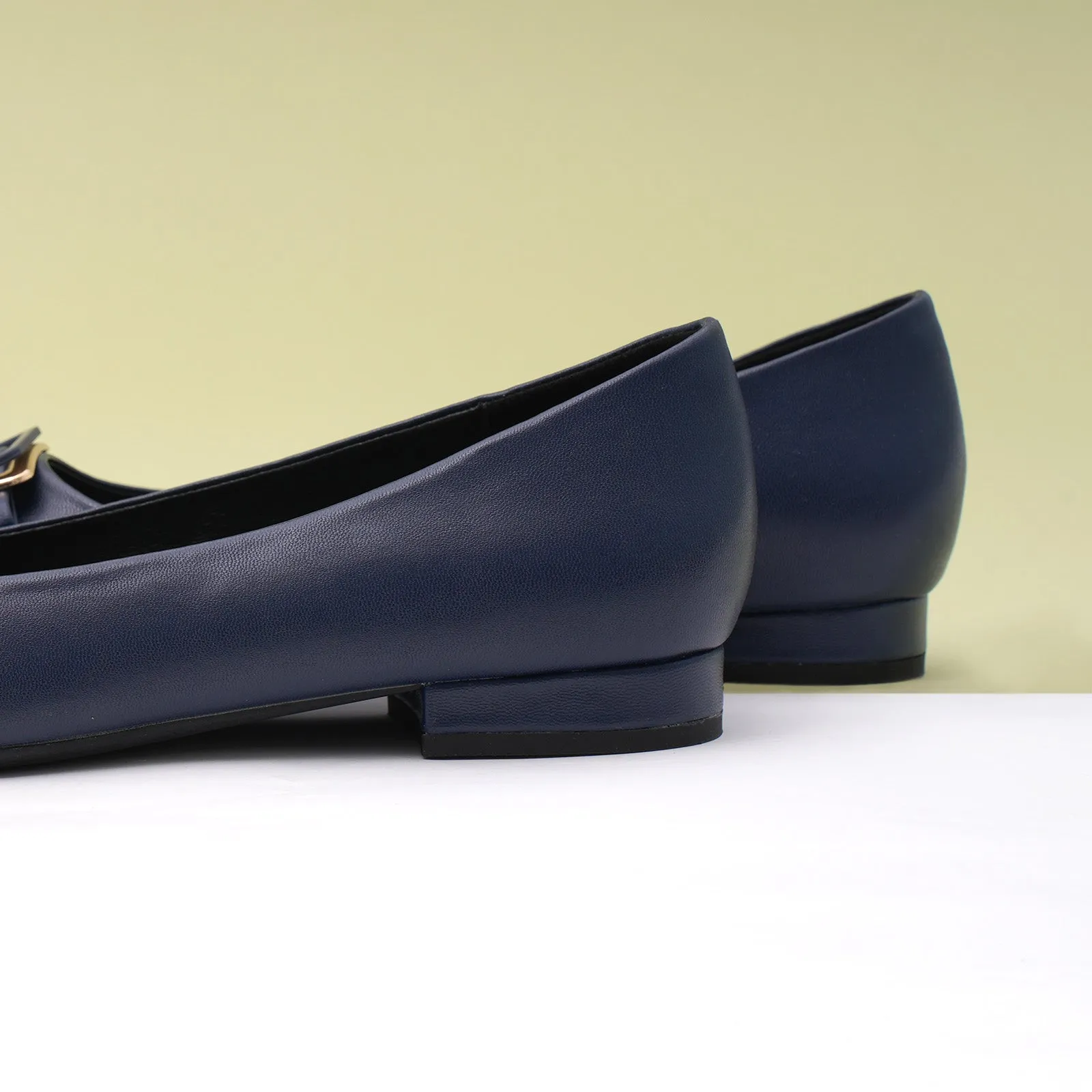 Square Buckled Elegant Flats